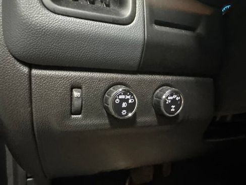 Used 2018 Chevrolet Colorado Z71 AWD/4WD image 15