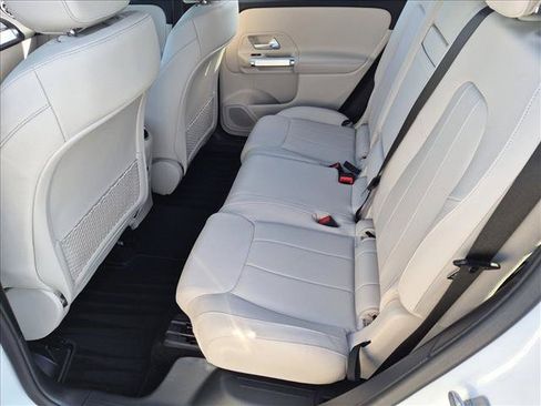 Certified 2025 Mercedes-Benz GLB 250 image 18