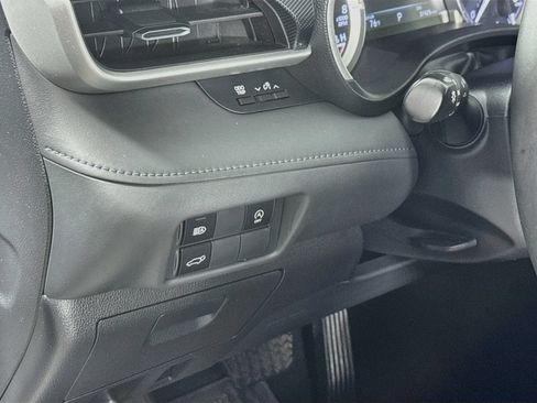 Used 2023 Toyota Highlander XSE AWD/4WD image 7