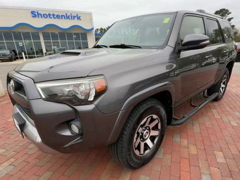 Used 2018 Toyota 4Runner TRD Off-Road Premium image 5