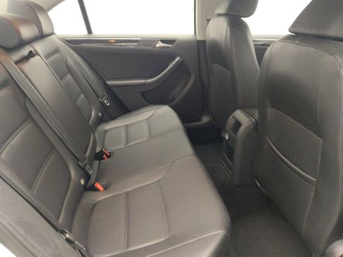 Used 2017 Volkswagen Jetta SEL FWD image 19