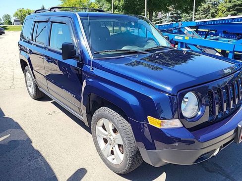 Used 2015 Jeep Patriot Latitude w/ Sun/Sound Group AWD/4WD image 2