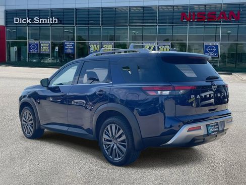 Used 2024 Nissan Pathfinder SL w/ SL Premium Package image 4