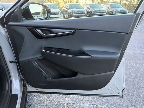 Used 2025 Kia EV6 Light image 14