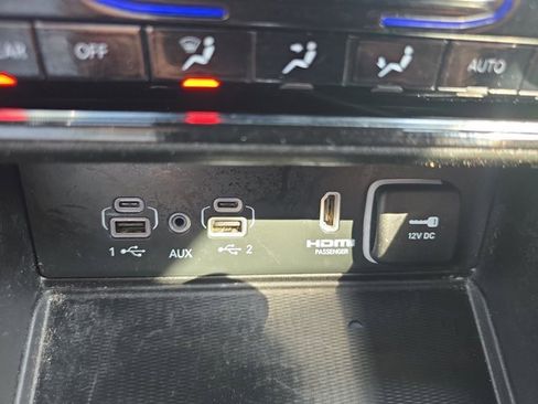 Used 2022 Jeep Grand Cherokee Overland w/ Luxury Tech Group IV image 35