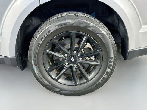 Used 2019 Dodge Journey SE w/ Connectivity Group FWD image 31