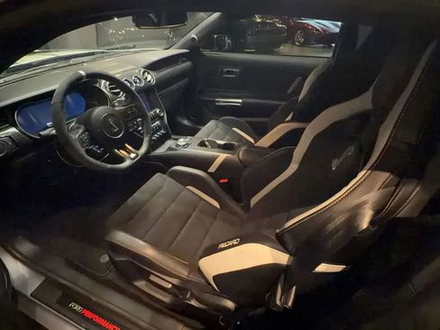 Used 2022 Ford Mustang Shelby GT500 w/ Carbon Fiber Track Pack RWD image 10