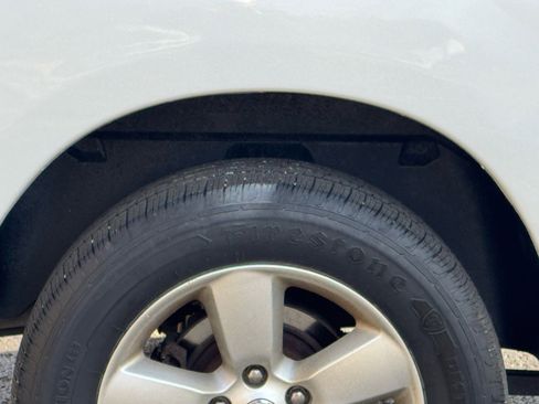 Used 2013 RAM 1500 Express image 25