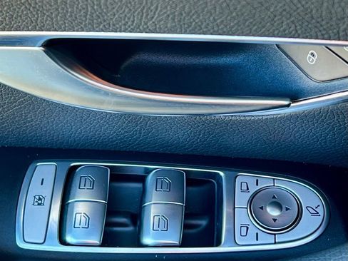 Certified 2021 Mercedes-Benz GLC 300 4MATIC image 22