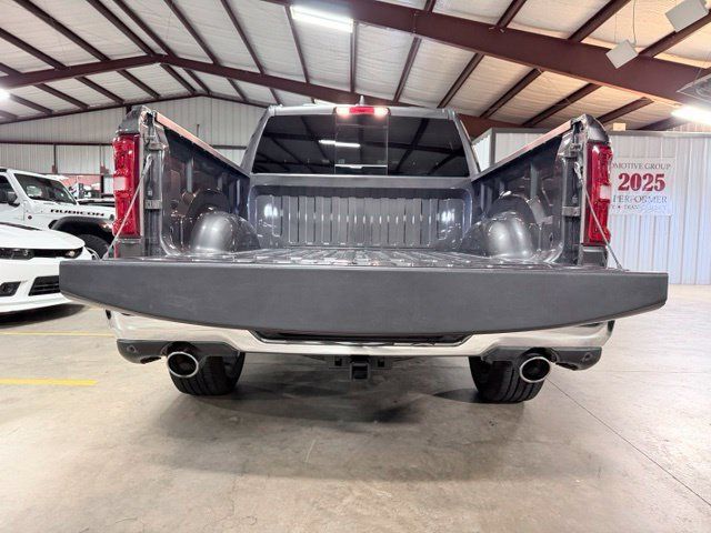 Used 2026 RAM 1500 Laramie AWD/4WD image 5