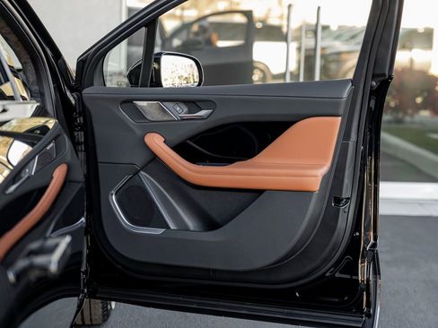 New 2024 Jaguar I-PACE R-Dynamic HSE image 25