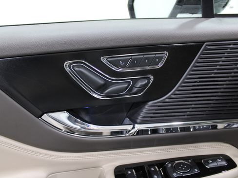 Used 2022 Lincoln Corsair Grand Touring w/ Elements Technology Bundle image 7