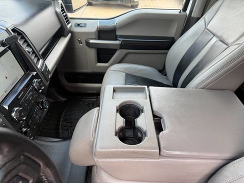 Used 2017 Ford F150 XLT w/ Equipment Group 302A Luxury image 11