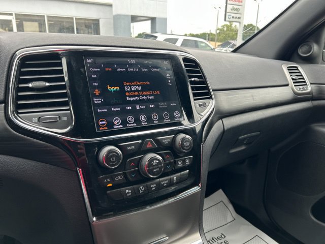 Used 2020 Jeep Grand Cherokee Altitude AWD/4WD image 37