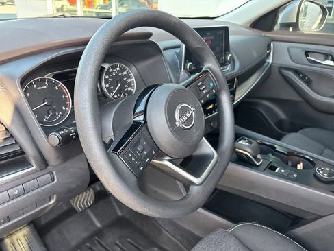 Used 2022 Nissan Rogue SV AWD/4WD image 7