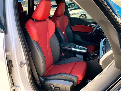 Used 2025 BMW X1 xDrive28i w/ M Sport Package image 9