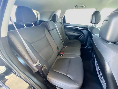 Used 2014 Kia Sorento LX FWD image 23