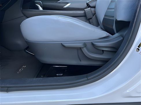 Used 2024 Nissan Kicks SR w/ SR Premium Package image 12