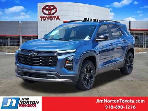 Used 2025 Chevrolet Equinox LT w/ Safety and Technology Package AWD/4WD image 3