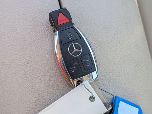 Used 2018 Mercedes-Benz C 300 Sedan w/ Premium Package image 33