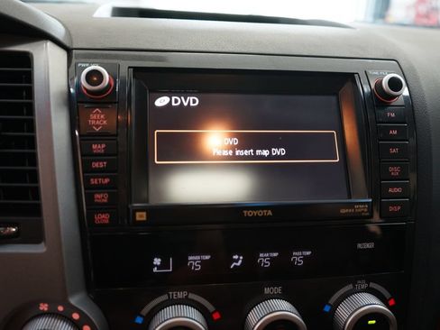 Used 2011 Toyota Sequoia Platinum AWD/4WD image 32