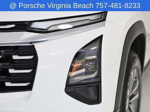 Used 2026 Chevrolet Equinox LT AWD/4WD image 11