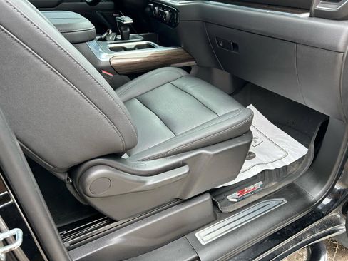 Used 2023 Chevrolet Silverado 1500 LT Trail Boss w/ Convenience Package II image 12