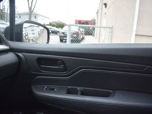 Used 2023 Honda Odyssey Sport image 18