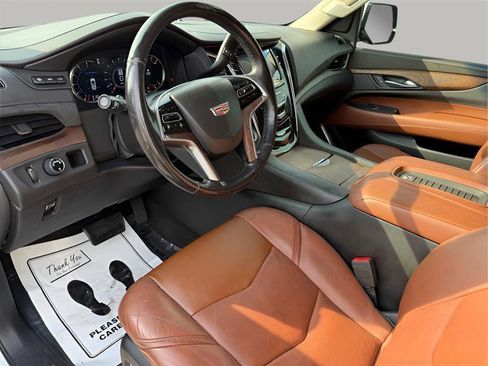 Used 2018 Cadillac Escalade Premium Luxury w/ LPO, Radiant Package image 22
