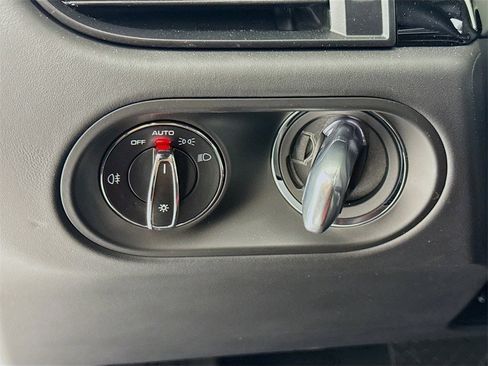 New 2025 Porsche Macan image 14