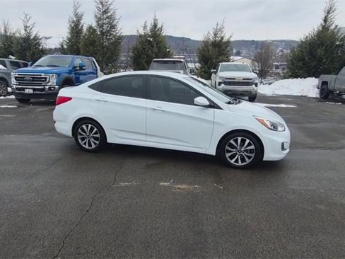 Used 2017 Hyundai Accent Value Edition image 2
