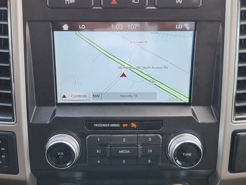Used 2019 Ford F150 Lariat w/ Equipment Group 502A Luxury AWD/4WD image 17