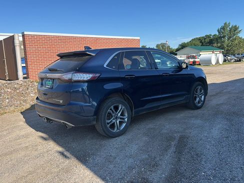Used 2017 Ford Edge Titanium w/ Technology Package AWD/4WD image 3