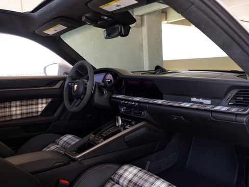 Used 2025 Porsche 911 Turbo S AWD/4WD image 40