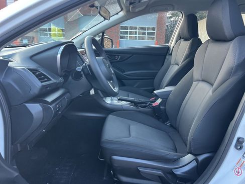 Used 2017 Subaru Impreza 2.0i Premium image 13