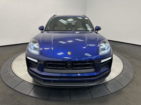 Certified 2026 Porsche Macan AWD/4WD image 10