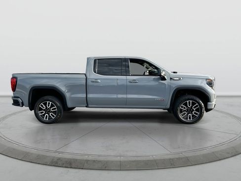 Used 2025 GMC Sierra 1500 AT4 w/ Technology Package AWD/4WD image 9