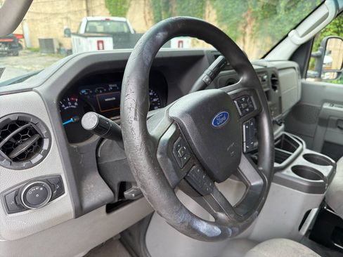 Used 2021 Ford E-350 and Econoline 350 Super Duty w/ Power Windows & Locks Group RWD image 10