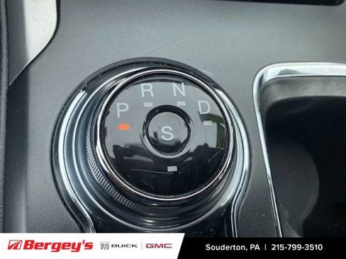 Used 2018 Ford Fusion SE w/ Fusion SE Technology Package image 18