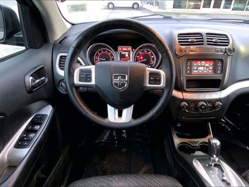 Used 2018 Dodge Journey SE w/ Popular Equipment Group image 5