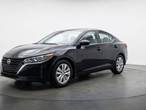 Used 2025 Nissan Sentra S image 3