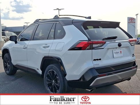 Certified 2024 Toyota RAV4 XSE w/ Weather Package AWD/4WD image 4