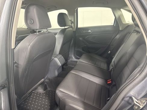 Certified 2024 Volkswagen Jetta SE image 12