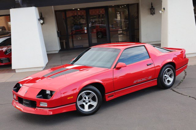 Used 1990 Chevrolet Camaro IROC-Z RWD image 4