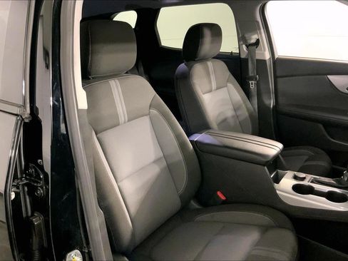 Used 2025 Chevrolet Blazer LT AWD/4WD image 7