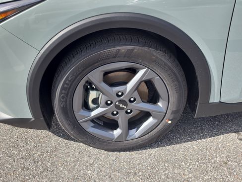 New 2025 Kia K4 LXS image 35