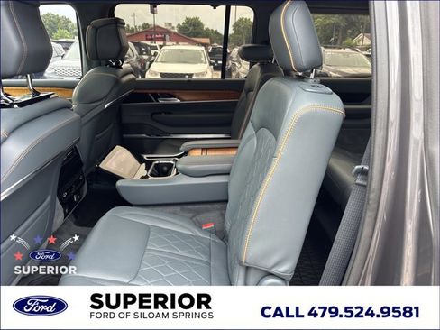 Used 2022 Jeep Grand Wagoneer Series III AWD/4WD image 18