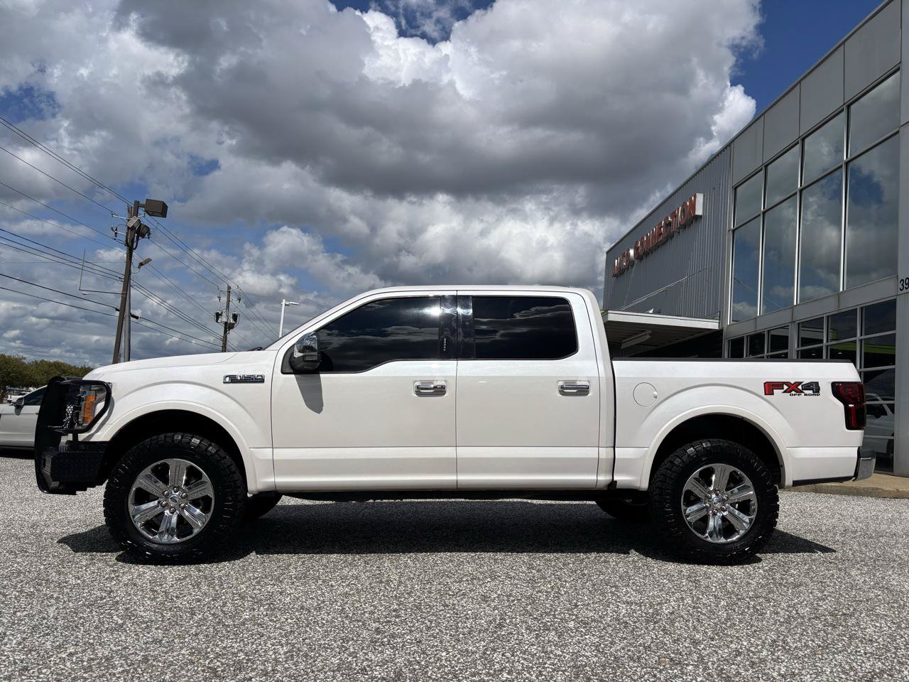 Used 2018 Ford F150 Lariat AWD/4WD image 2