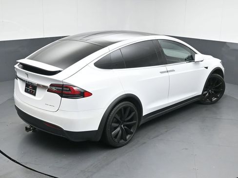Used 2020 Tesla Model X Long Range image 37