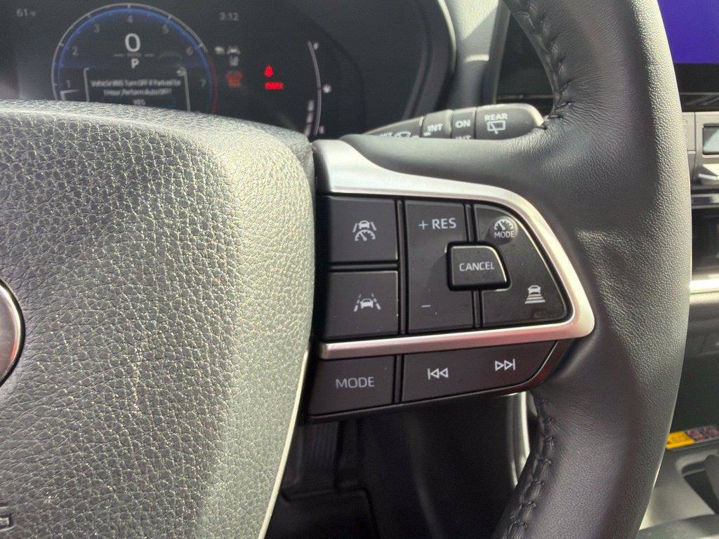 Used 2024 Toyota Grand Highlander AWD image 20